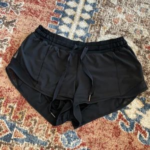 Lululemon Hotty Hot Shorts Size 6 Black